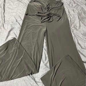 Pretty Little Things Size 14 Slinky High Waist Strappy Wife Leg Pants.